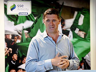 Niall Quinn | FIFA, Streaming...